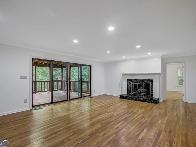 Beautiful home in great location!