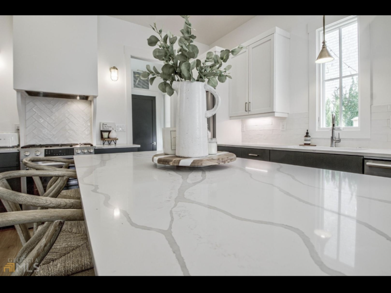 Iconic Trilith Cottage Located On Desirable Triangle Park!