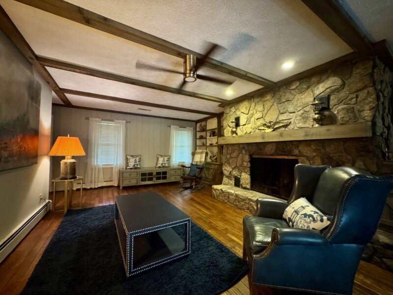 Lakeview home 8 minutes to US Soccer Headquarters