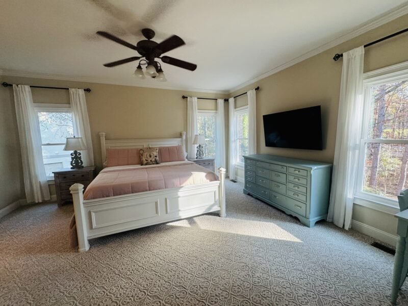 PREMIUM 6-BEDROOM HOME 10 MILES TO U.S. SOCCER NATIONAL TRAINING CENTER