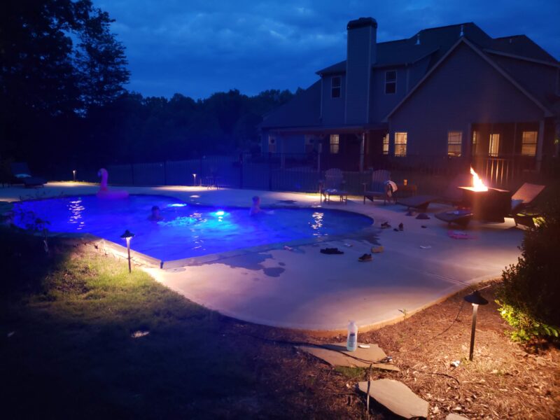 5 Bedroom, 4 bath with pool