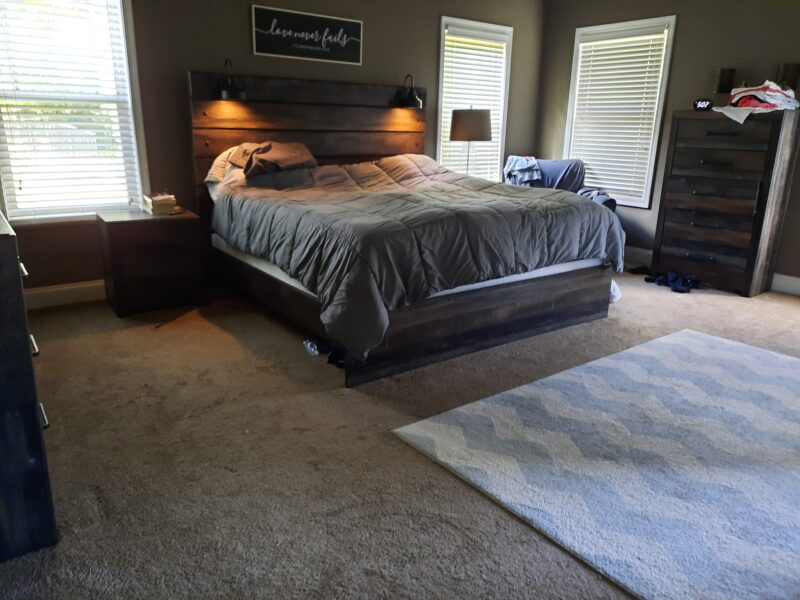 5 Bedroom, 4 bath with pool