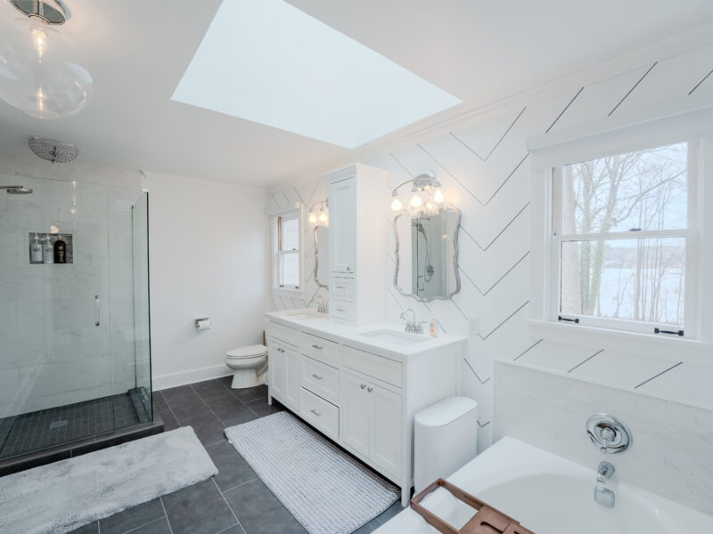 Luxury Minimalist Home on Lake Peachtree