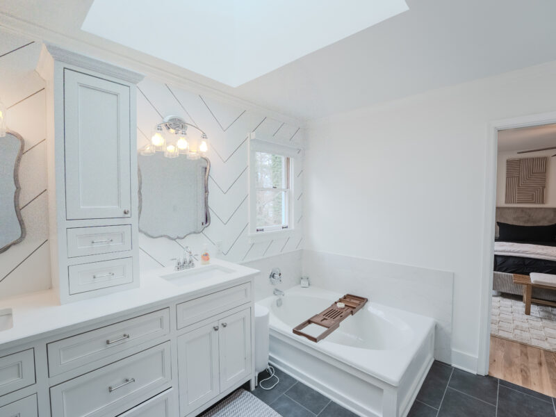 Luxury Minimalist Home on Lake Peachtree