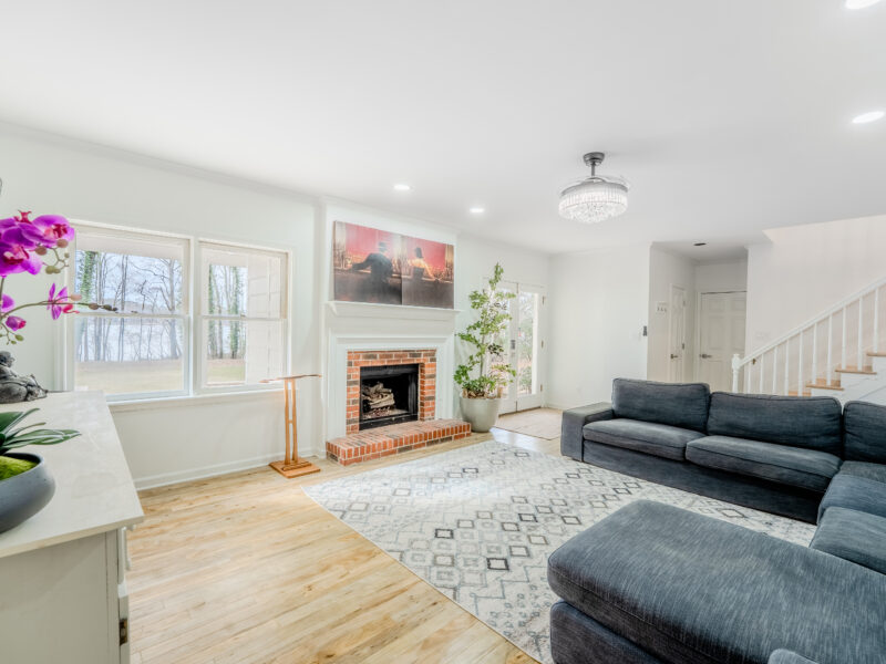 Luxury Minimalist Home on Lake Peachtree