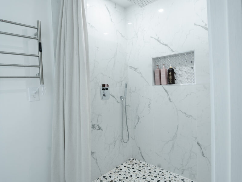 Luxury Minimalist Home on Lake Peachtree