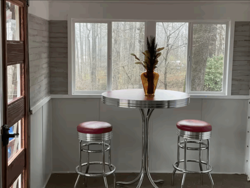 The FIFA Cottage/Lake @BeaneAcres Micro Resort