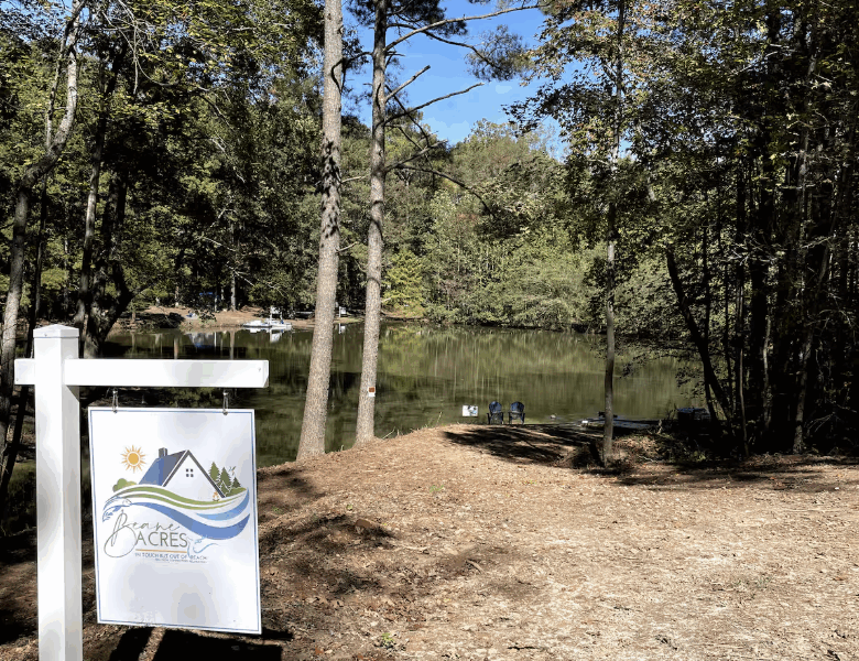 The FIFA Cottage/Lake @BeaneAcres Micro Resort