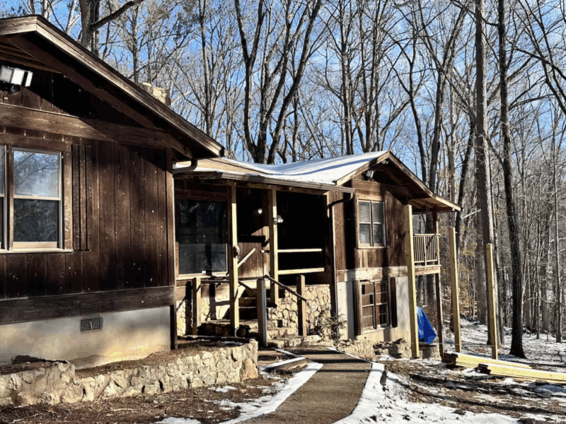 The FIFA Cabin/Lake @BeaneAcres Micro Resort