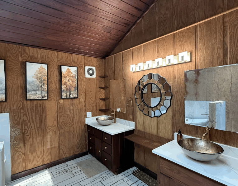 The FIFA Cabin/Lake @BeaneAcres Micro Resort