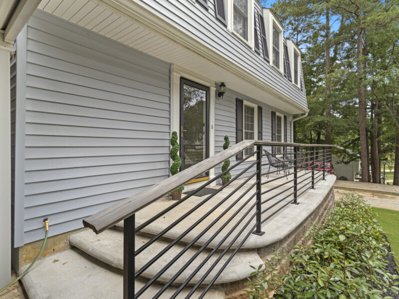 By Lake Peachtree: Casa Azul