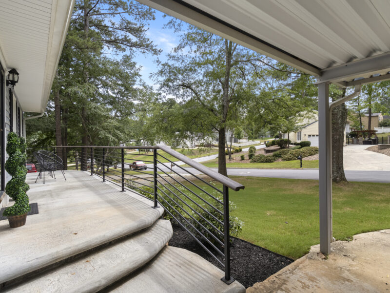 By Lake Peachtree: Casa Azul