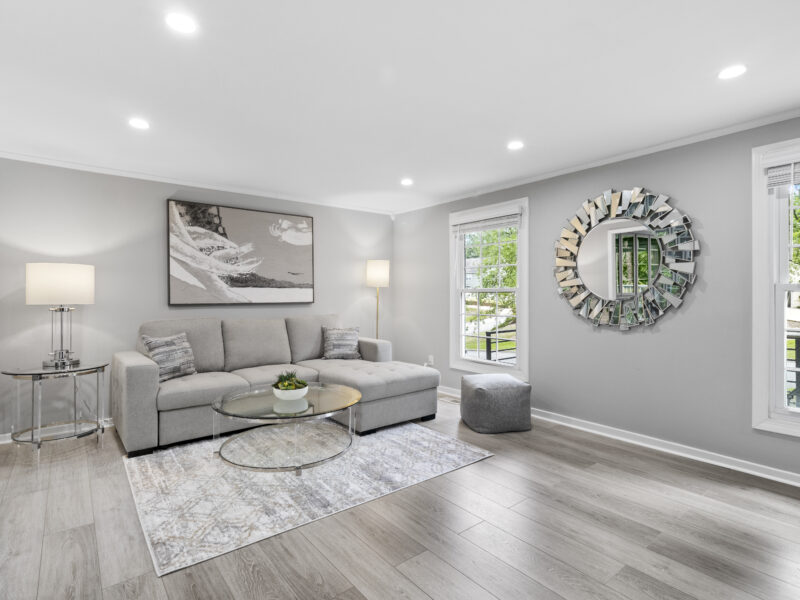 By Lake Peachtree: Casa Azul