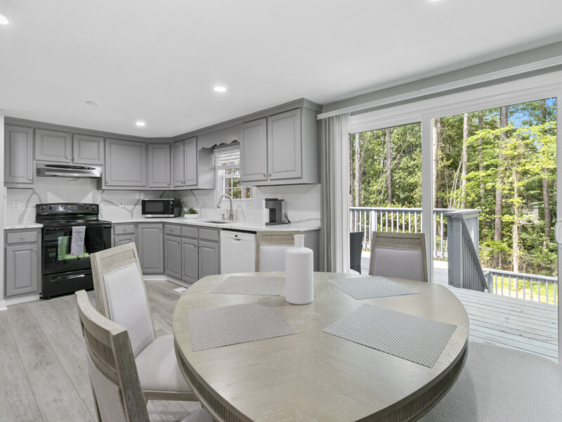 By Lake Peachtree: Casa Azul