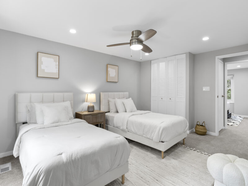 By Lake Peachtree: Casa Azul