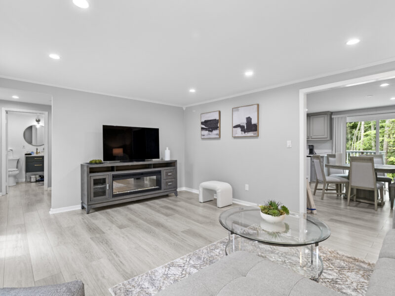 By Lake Peachtree: Casa Azul