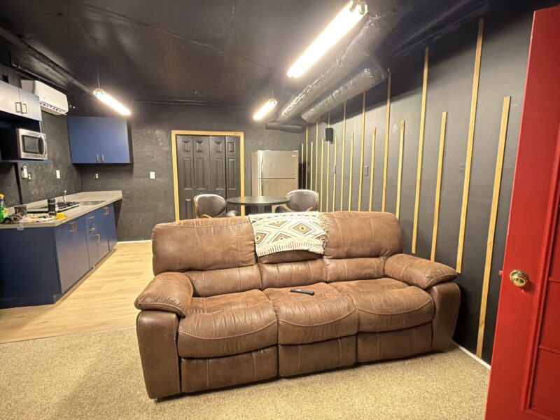 World Cup Entertainment Basement Apartment With Pool Access Near Trillith Studios.