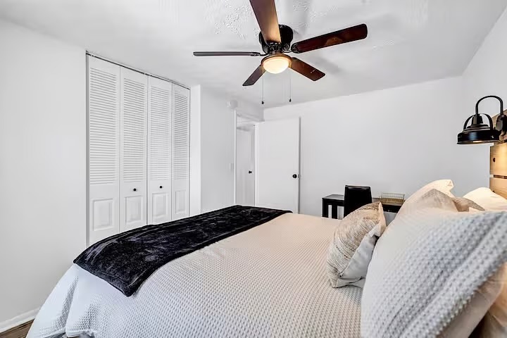 3Bed/2.5Bath, 2QN-1Full Bed, 25 min to ATL