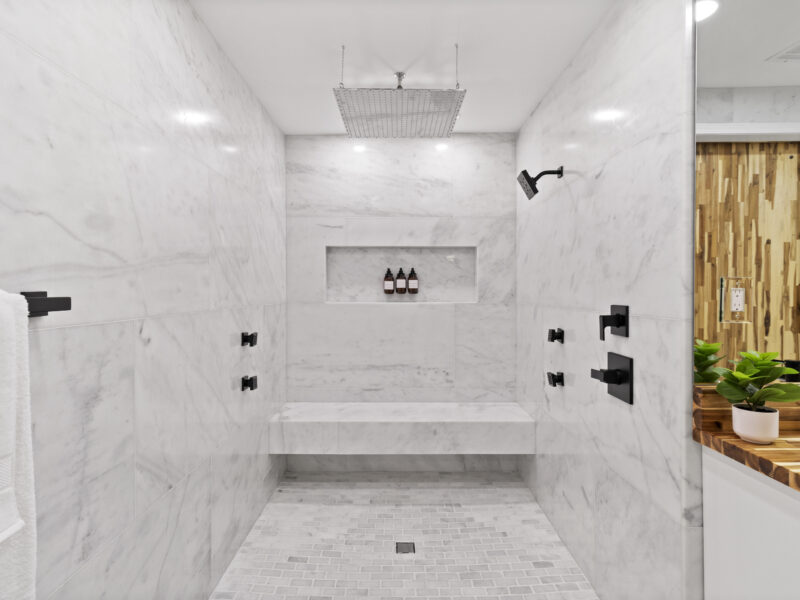 By Lake Peachtree: Casa Gris