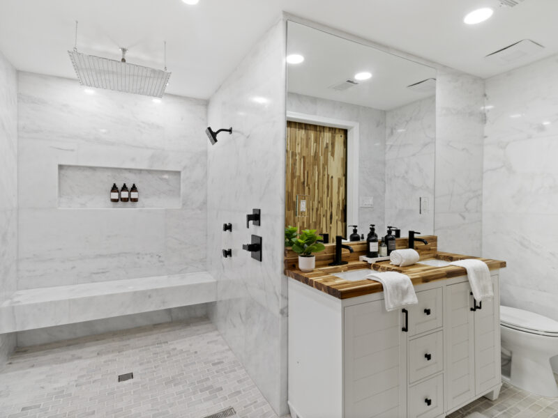 By Lake Peachtree: Casa Gris