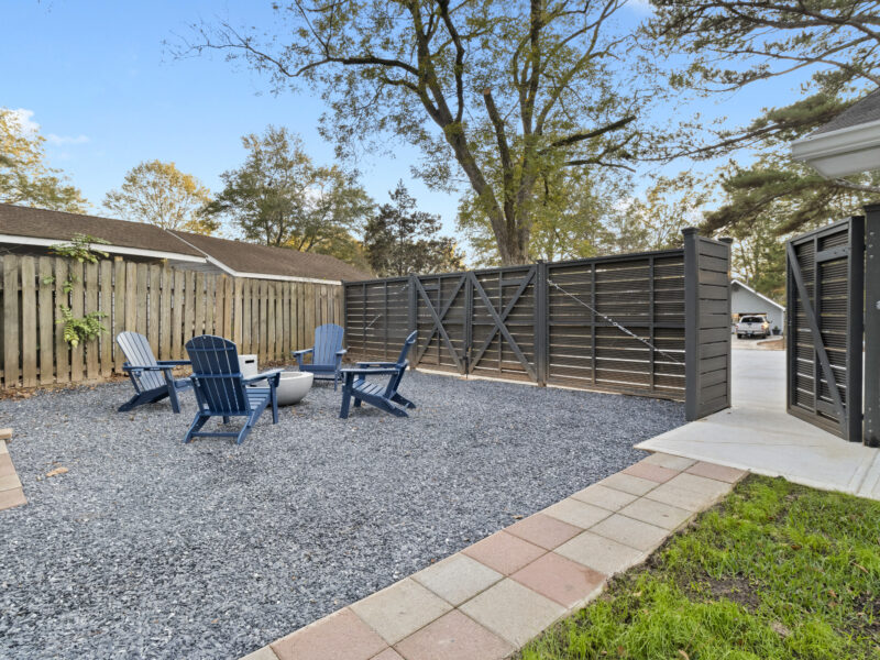 By Lake Peachtree: Casa Gris