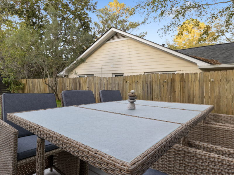 By Lake Peachtree: Casa Gris