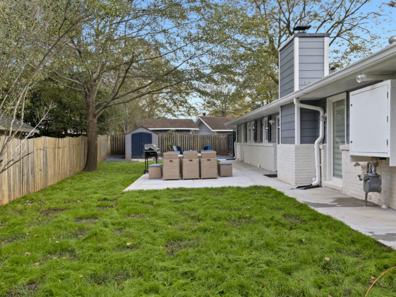 By Lake Peachtree: Casa Gris