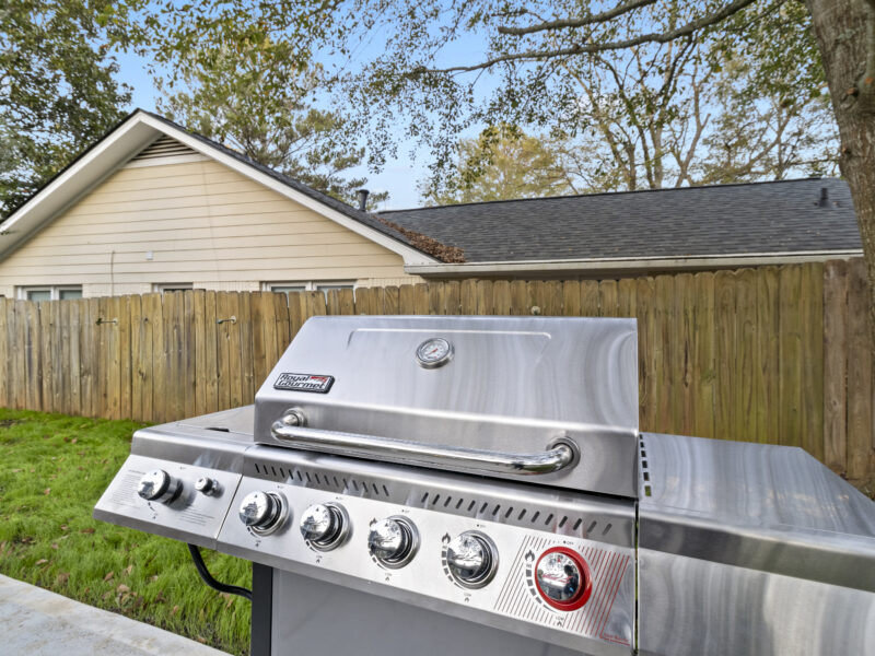 By Lake Peachtree: Casa Gris