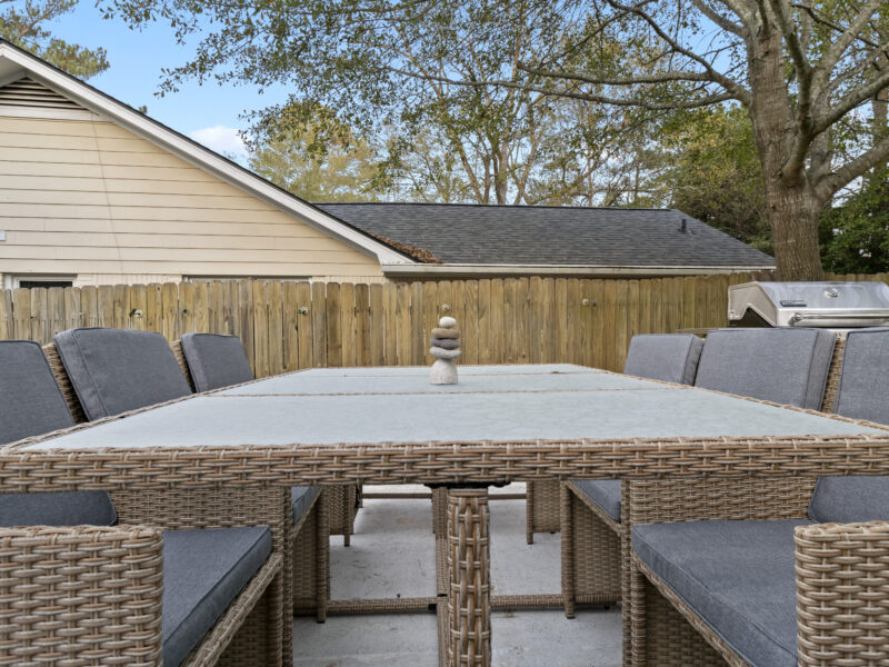 By Lake Peachtree: Casa Gris