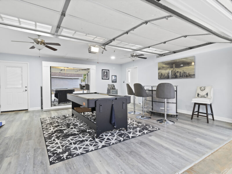 By Lake Peachtree: Casa Gris