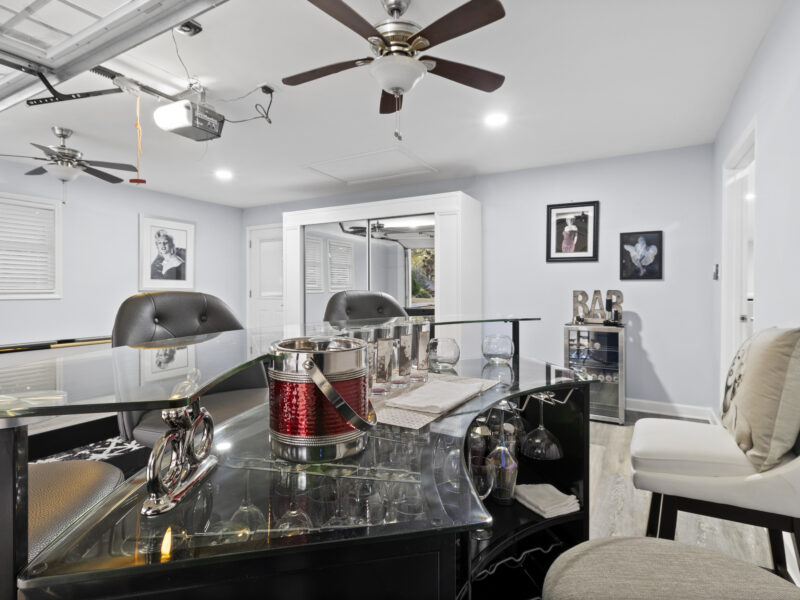 By Lake Peachtree: Casa Gris