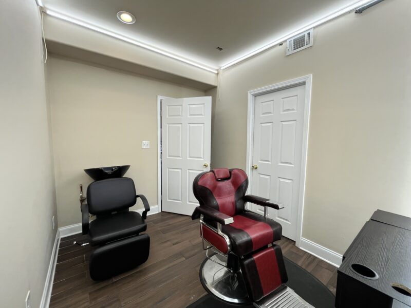 Luxury 7BR Family Retreat w/ Pool + Pool House | Near Trillith & US Soccer