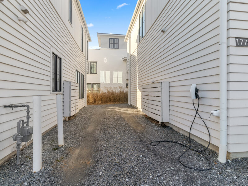 Trilith Home - Walk to Soccer Center | Near US Soccer HQ | FIFA 2026 Base | EV Charger | (Golf-cart rental separate fee)