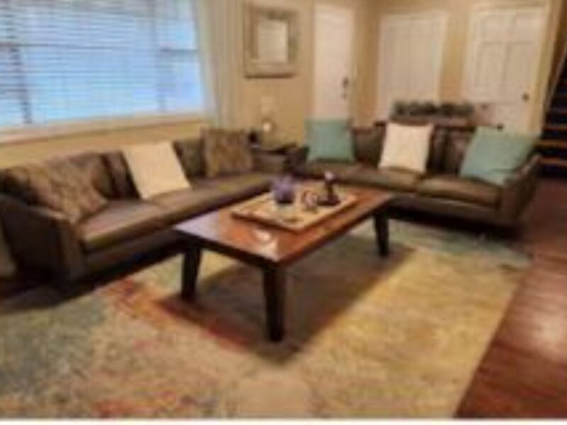 Flat Creek Country Club, Walk to Lake Peachtree (20 minutes to MODA) - 4br; 6 Bds