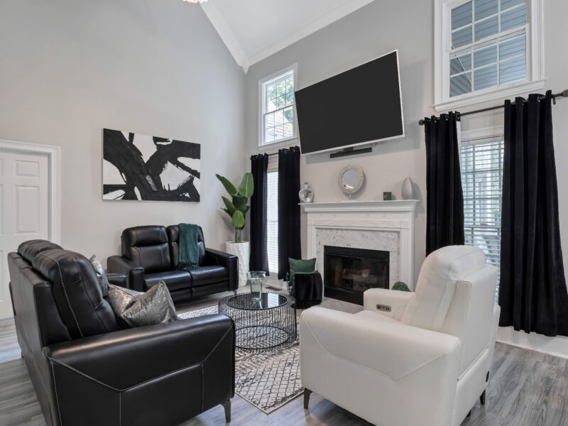 6 bedroom Home W/ Heated Pool & Pool House Minutes from Soccer Training Center Sleeps 15