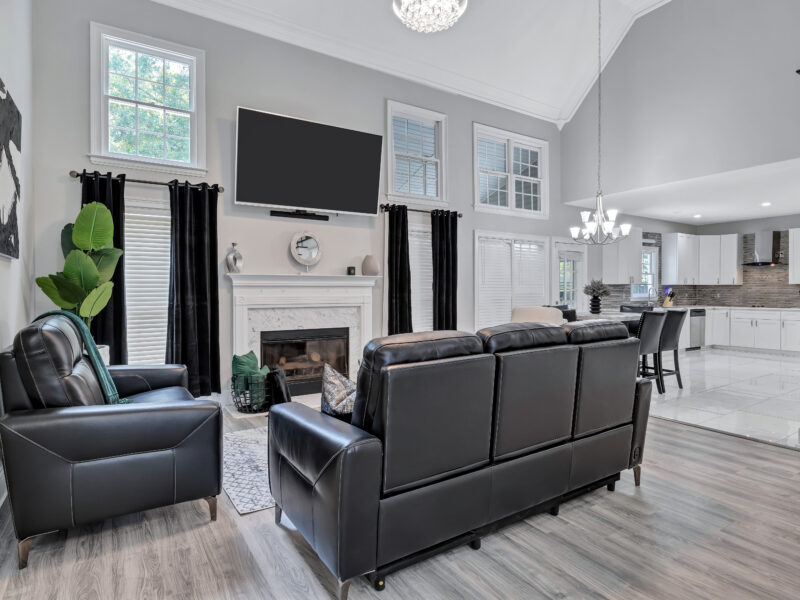 6 bedroom Home W/ Heated Pool & Pool House Minutes from Soccer Training Center Sleeps 15