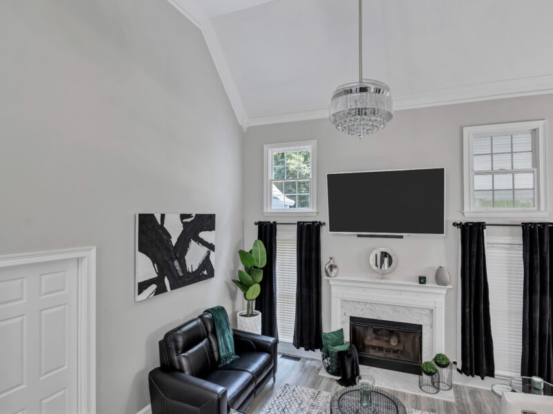 6 bedroom Home W/ Heated Pool & Pool House Minutes from Soccer Training Center Sleeps 15