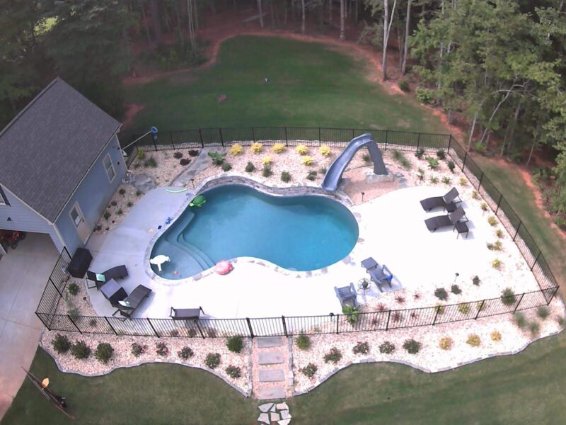 5 Bedroom, 4 bath with pool