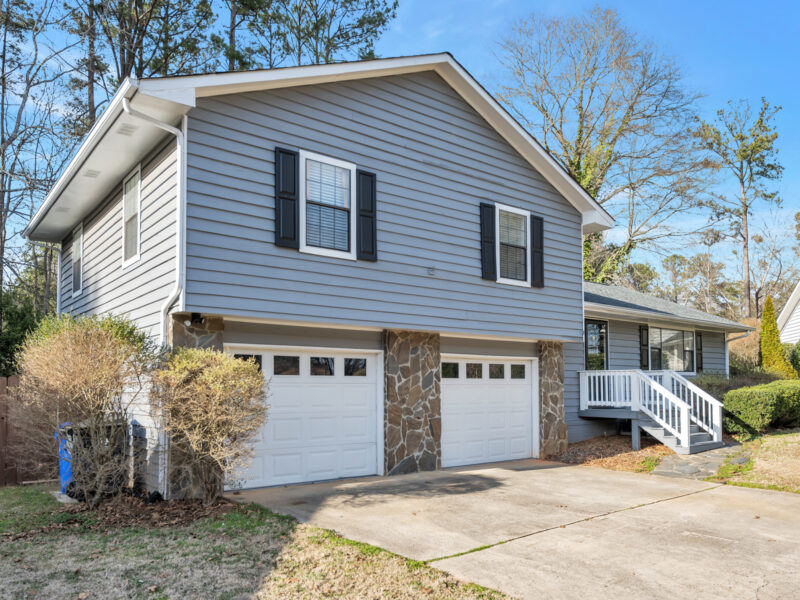 Flat Creek Country Club, Walk to Lake Peachtree (20 minutes to MODA) - 4br; 6 Bds