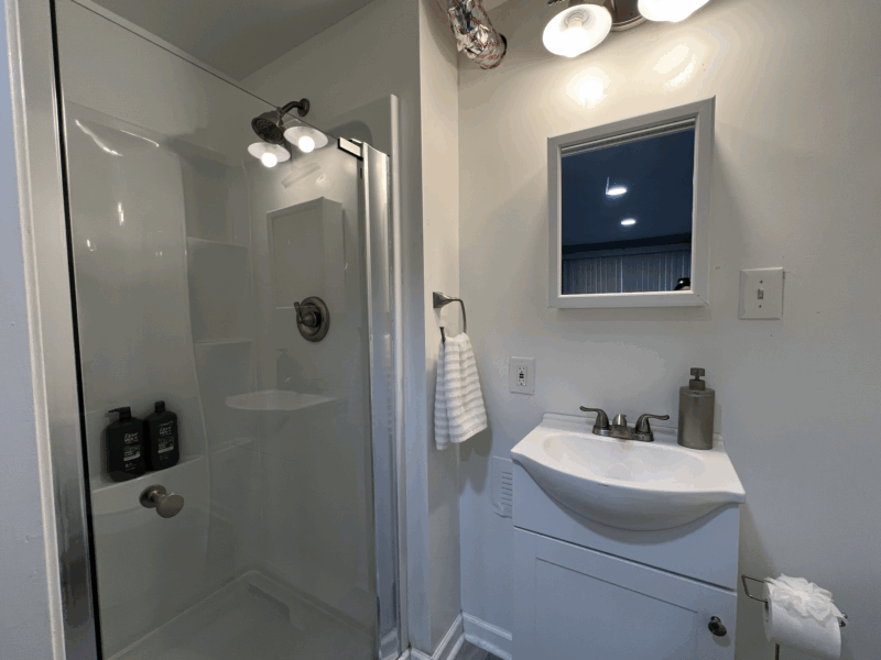 By Lake Peachtree: Casa Azul