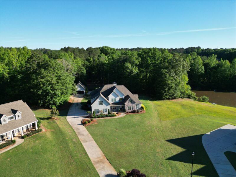 5 Bedroom, 4 bath with pool