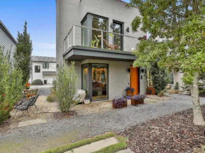 Mid-Century 3 Master Suite Haven in Trilith with Parking