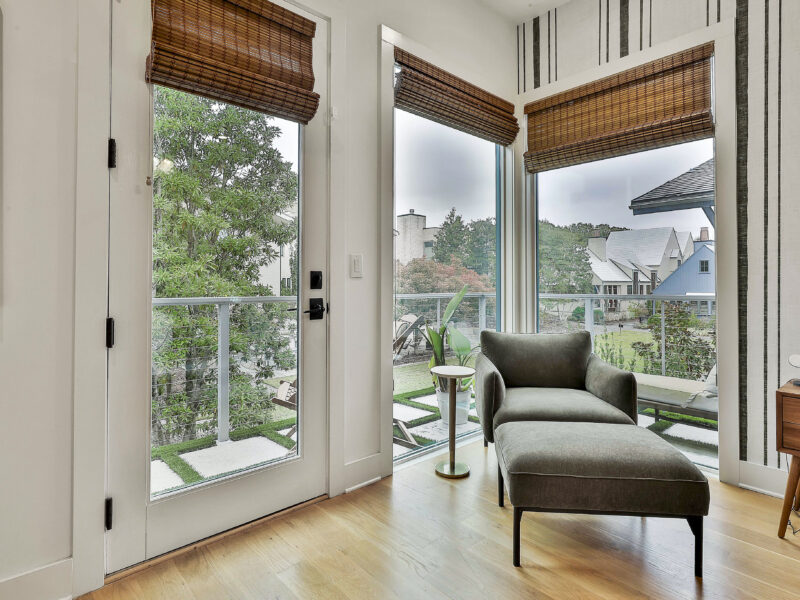 Mid-Century 3 Master Suite Haven in Trilith with Parking