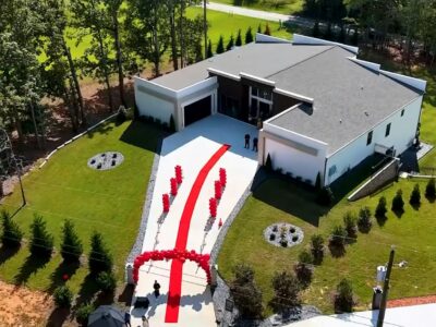 FIFA Housing & Modern Estate for Teams and Staff | Heated Pool + Theater & Gym | Sleeps 21 | Tailored Setup