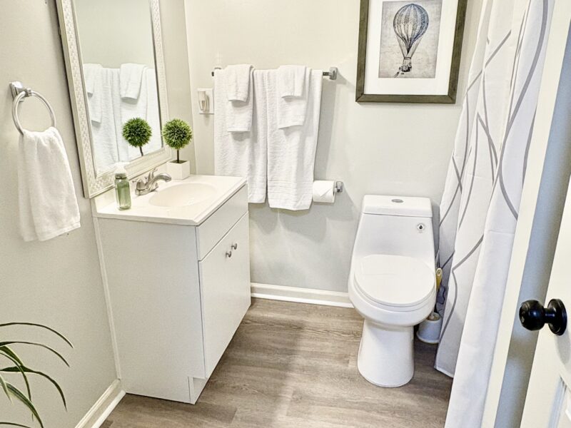 Cozy and Modern Guest Suite. Superior to a hotel room. Near Soccer HQ and Town Trilith