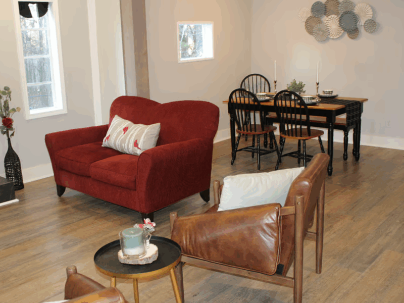 Quiet Farmhouse Near Trillith Studios, Piedmont Hospital and U.S. Soccer Training Center