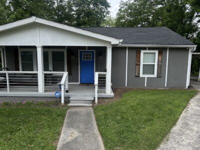 3 bedroom home 3 miles from the Benz Stadium