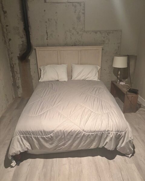 New, Clean and Modern 5 bedroom 4.5 bath Plus Pool