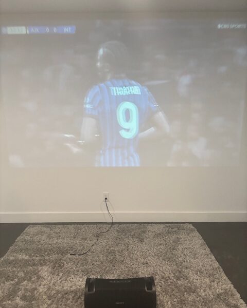 New, Clean and Modern 5 bedroom 4.5 bath Plus Pool