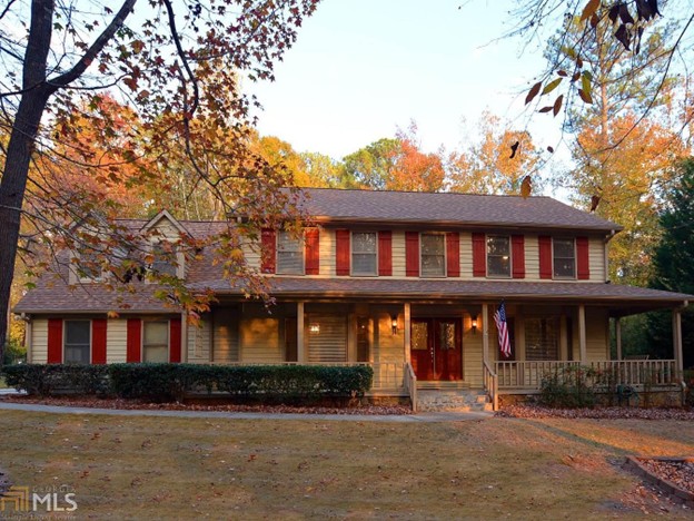 World Cup Retreat on Lake Peachtree | Golf Cart Paths | Near US Soccer HQ